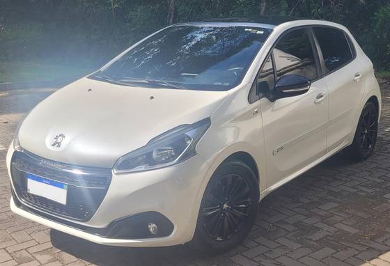 PEUGEOT 208 1.6 SPORT 16V FLEX 4P MANUAL PEUGEOT 208 1.6 SPORT 16V FLEX 4P MANUAL